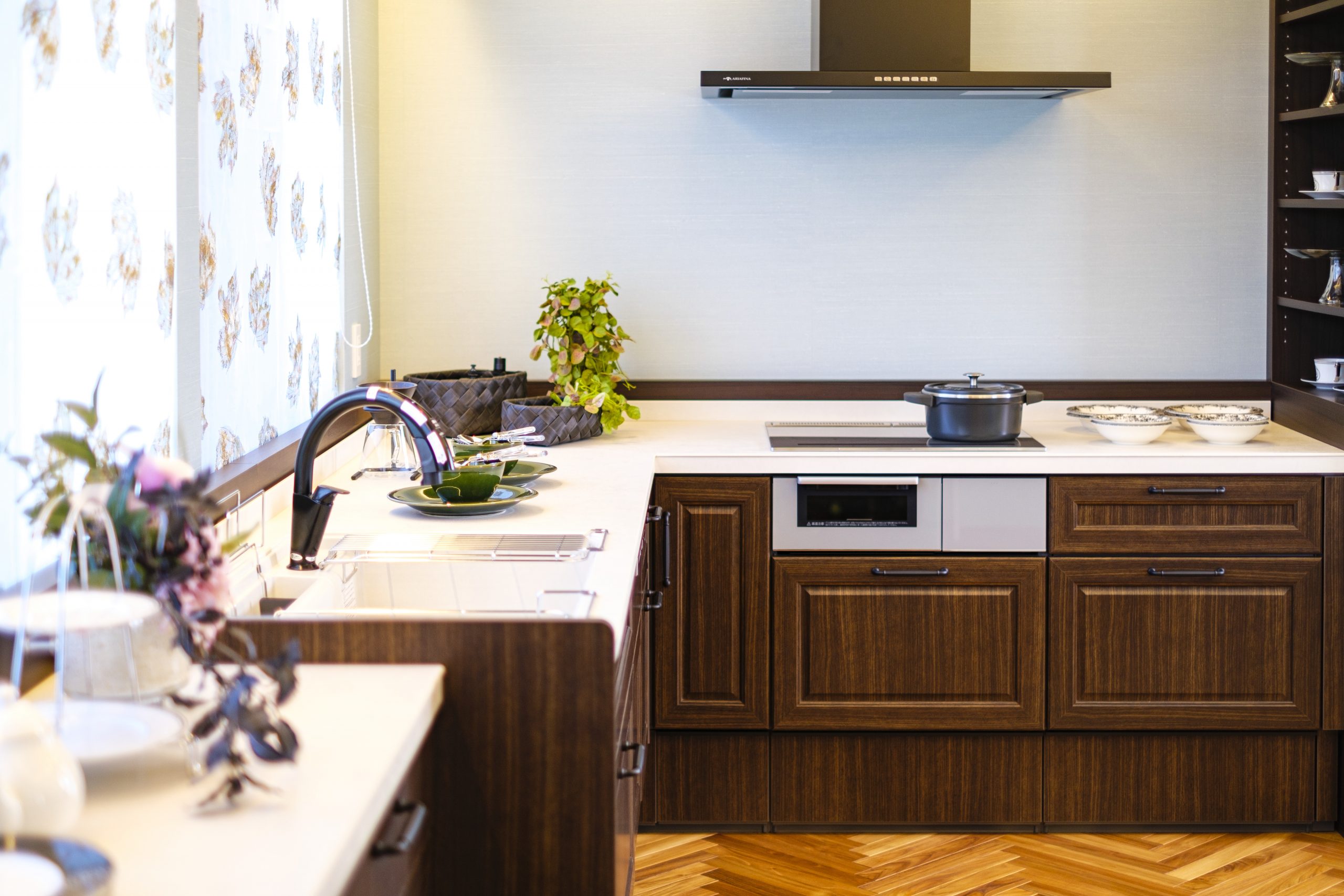 「L型キッチン」は作業動線が短く、作業スペースが確保できる