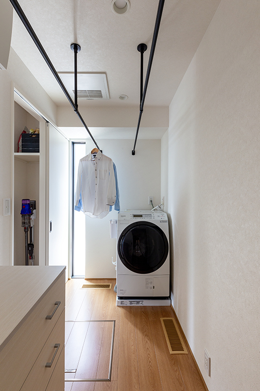 【建築実例】洗濯関連の一連の動作が負担ゼロ！「ランドリールーム」のある住まい